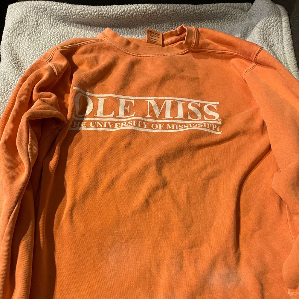 orange sweatshirt